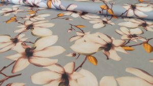 Tissu Polyester fleuri "Flowers" – Image 2