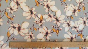 Tissu Polyester fleuri "Flowers" – Image 3