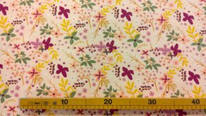 Tissu jersey - Fleurs sur fond rose pâle - Poppy – Image 3