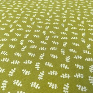 Tissu coton motif feuilles sur fond vert - Poppy – Image 2