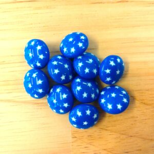 Boutons 15mm - A queue - Etoiles blanches sur fond bleu