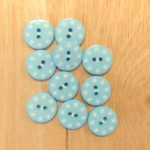 Boutons 15mm - Etoiles sur fond bleu ciel – Image 2